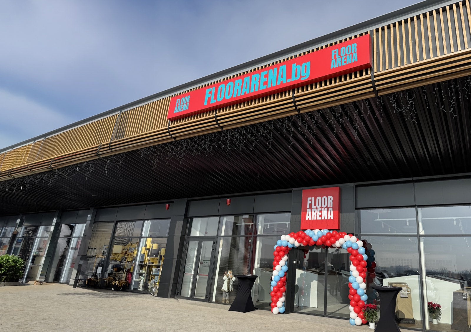 Магазинът на Floor Arena в XO Retail Park, София